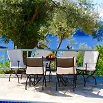 Aquilo Megali Ammos (Alonissos)
